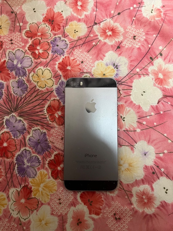 iPhone iPhone7 128GB docomo（スマホ）の商品画像 - 査定依頼日：2026年8月17日 - 最高査定価格：100,000円