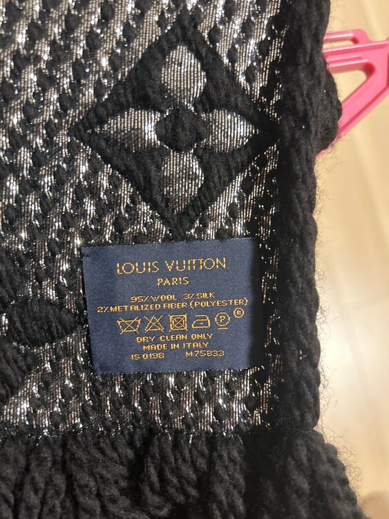 ルイ・ヴィトン M75833 エシャルプ・ロゴマニア（古着・ファッション）の商品画像 - 査定依頼日：2025年5月17日 - 最高査定価格：13,000円