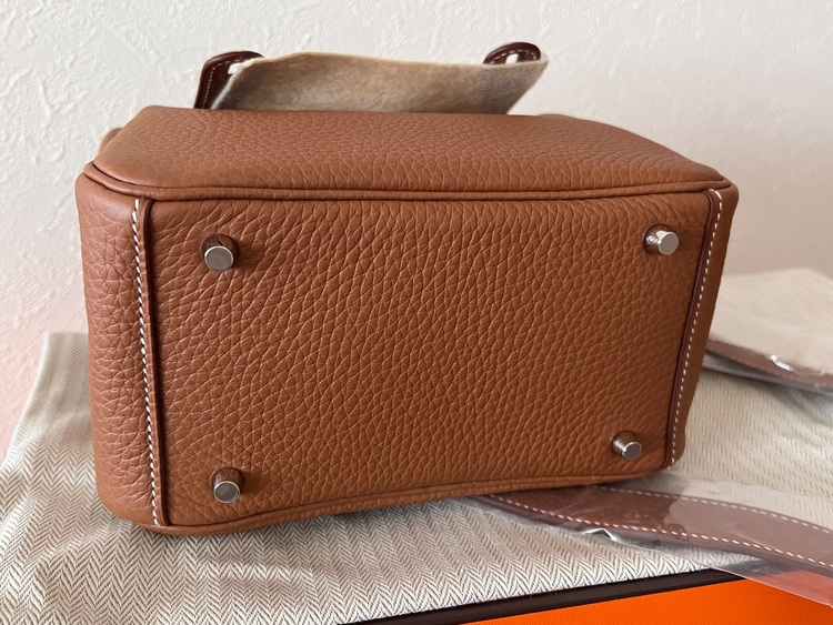 リンディミニ（ブランドバッグ）の商品画像 - 査定依頼日：2025年10月24日 - 最高査定価格：1,300,000円