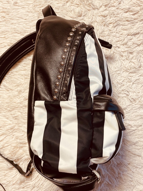 ジバンシィ  （ブランドバッグ）の商品画像 - 査定依頼日：2025年12月7日 - 最高査定価格：12,000円