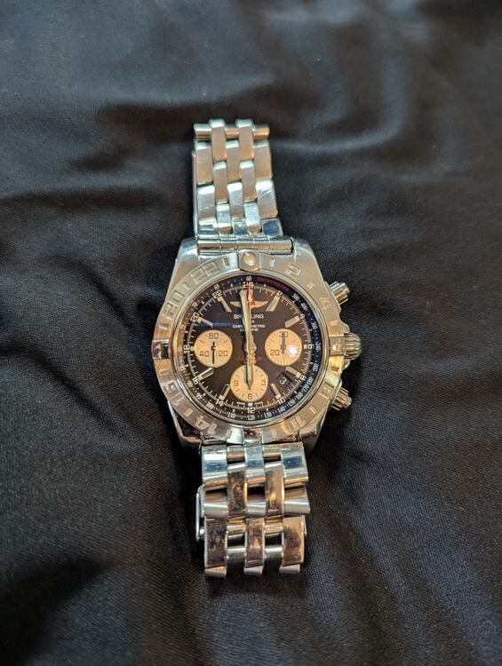 ブライトリング クロノマット AB0420（高級時計）の商品画像 - 査定依頼日：2025年7月3日 - 最高査定価格：490,000円