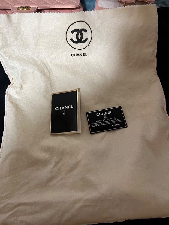 シャネル 親子バッグ ピンク ラムスキン 32番台（子バッグ未使用）（ブランドバッグ）の商品画像 - 査定依頼日：2026年3月7日 - 最高査定価格：750,000円