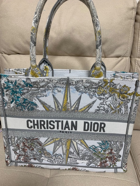 ディオール  （ブランドバッグ）の商品画像 - 査定依頼日：2025年11月23日 - 最高査定価格：140,000円