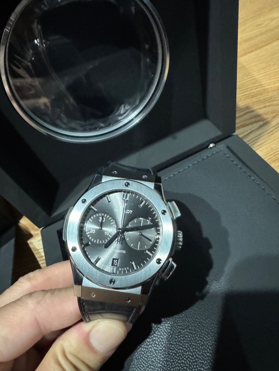 ウブロ クラシックフュージョン 521.NX.7071.L（高級時計）の商品画像 - 査定依頼日：2026年4月1日 - 最高査定価格：750,000円