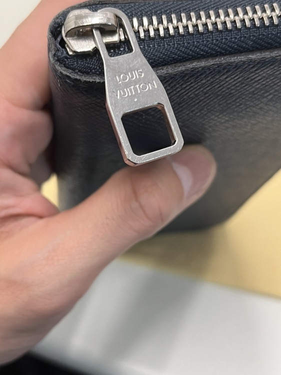 ルイヴィトン　タイガ財布（ブランド財布・小物）の商品画像 - 査定依頼日：2022年3月13日 - 最高査定価格：1,000円