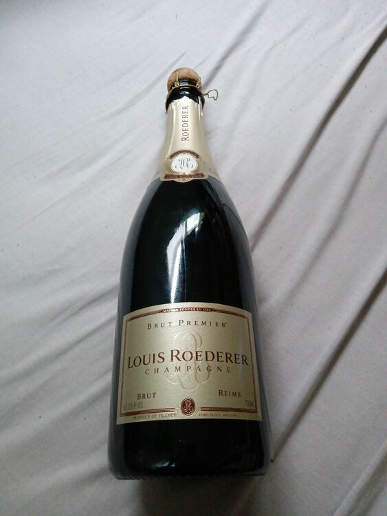 シャンパン ルイ・ロデレール （お酒）の商品画像 - 査定依頼日：2025年9月16日 - 最高査定価格：2,000円
