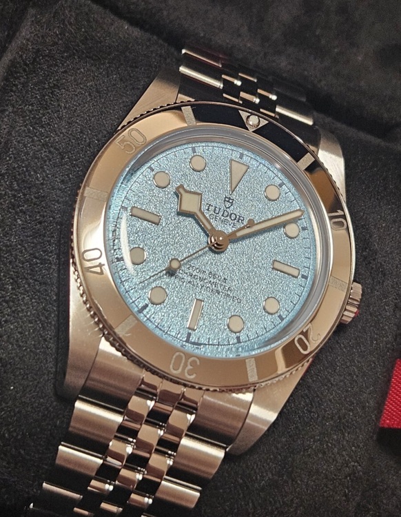 チューダー ブラックベイ 54 “ラグーンブルー”（高級時計）の商品画像 - 査定依頼日：2025年7月5日 - 最高査定価格：700,000円