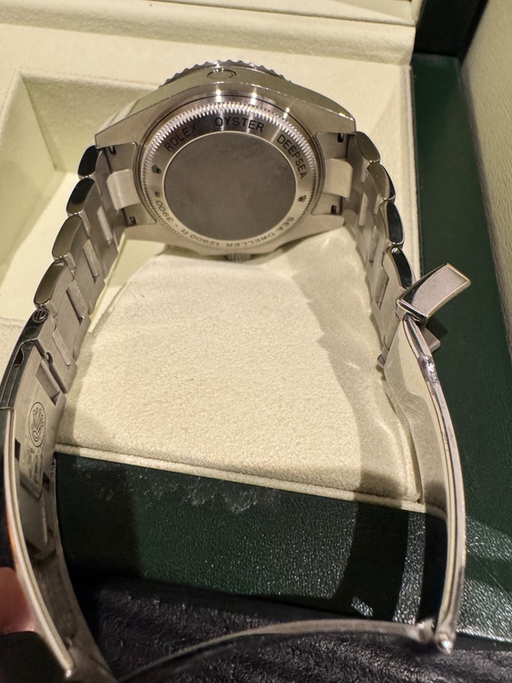 ロレックス シードゥエラー 11666（高級時計）の商品画像 - 査定依頼日：2026年1月27日 - 最高査定価格：1,700,000円