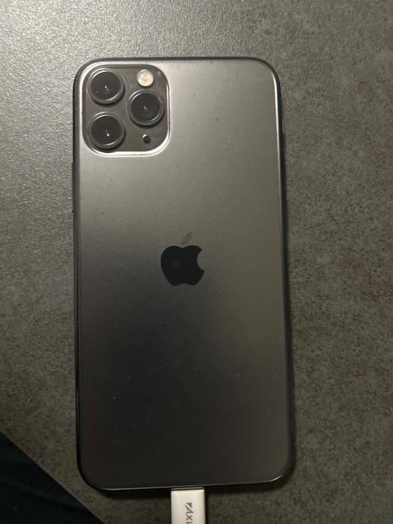 iPhone11 Pro 256GB au（スマホ）の商品画像 - 査定依頼日：2026年4月3日 - 最高査定価格：21,000円