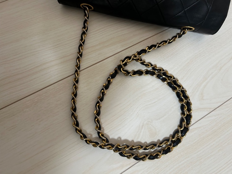 ダイアナフラップ25cm（ブランドバッグ）の商品画像 - 査定依頼日：2025年12月10日 - 最高査定価格：1,250,000円