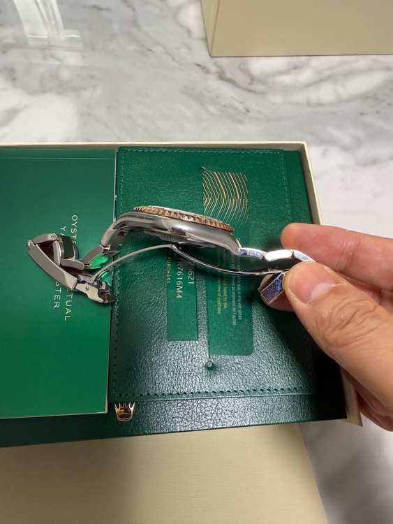 ヨットマスター40（高級時計）の商品画像 - 査定依頼日：2025年9月21日 - 最高査定価格：2,400,000円