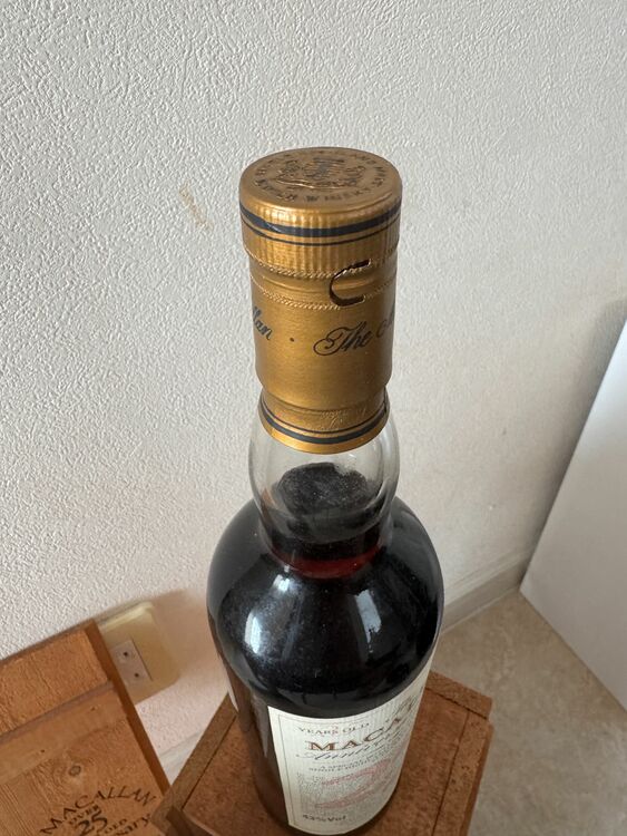 マッカラン 25周年 木箱（お酒）の商品画像 - 査定依頼日：2025年9月22日 - 最高査定価格：345,000円