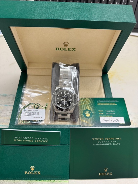 126610LN（高級時計）の商品画像 - 査定依頼日：2025年10月21日 - 最高査定価格：2,170,000円