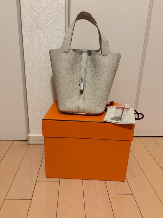 ピコタンロック　PM ベトン　シルバー金具（ブランドバッグ）の商品画像 - 査定依頼日：2025年6月14日 - 最高査定価格：580,000円