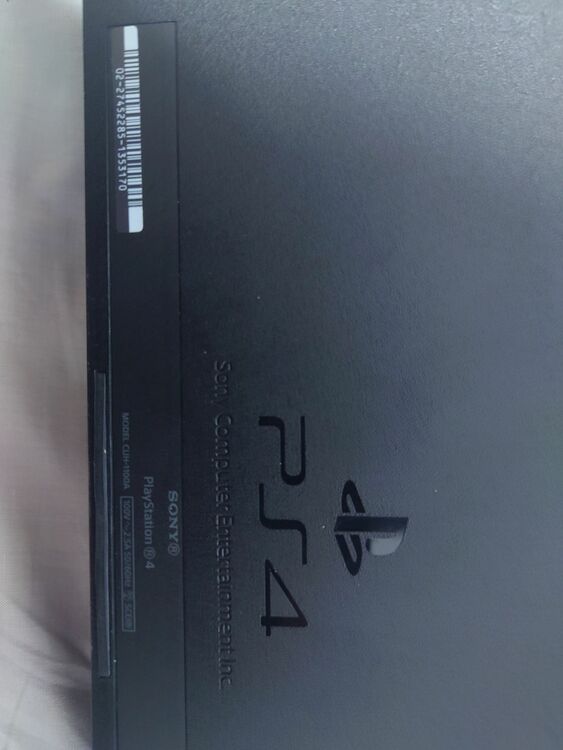 PS4本体＆ソフトセット（ゲーム機本体・ゲームソフト）の商品画像 - 査定依頼日：2025年12月1日 - 最高査定価格：15,500円