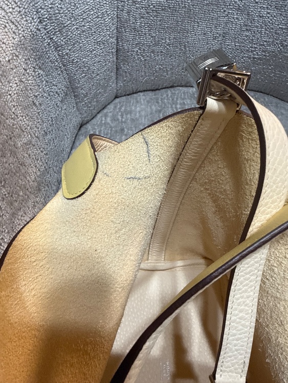 ピコタンロックPM（ブランドバッグ）の商品画像 - 査定依頼日：2025年12月21日 - 最高査定価格：320,000円