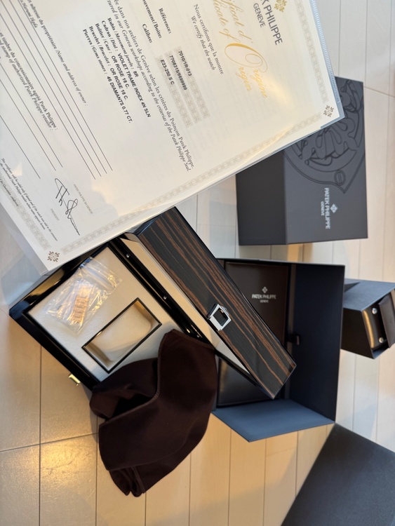 パテックフィリップ ノーチラス （高級時計）の商品画像 - 査定依頼日：2026年4月2日 - 最高査定価格：19,800,000円