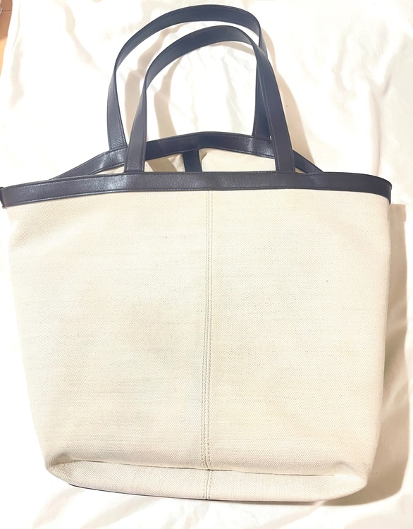 ボッテガ・ヴェネタ  （ブランドバッグ）の商品画像 - 査定依頼日：2026年3月16日 - 最高査定価格：50,000円