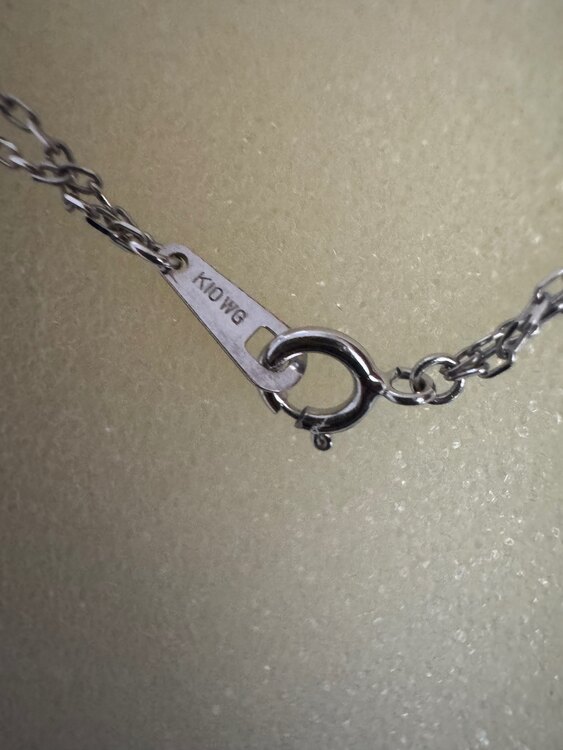 ホワイトゴールドブレスレット（金・貴金属）の商品画像 - 査定依頼日：2025年4月9日 - 最高査定価格：20,000円