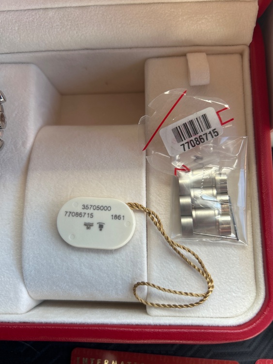 オメガ スピードマスター 35705000（高級時計）の商品画像 - 査定依頼日：2026年2月3日 - 最高査定価格：630,000円