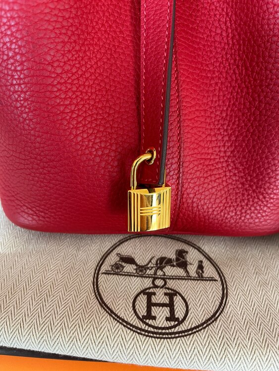 エルメス ピコタン （ブランドバッグ）の商品画像 - 査定依頼日：2025年4月20日 - 最高査定価格：400,000円