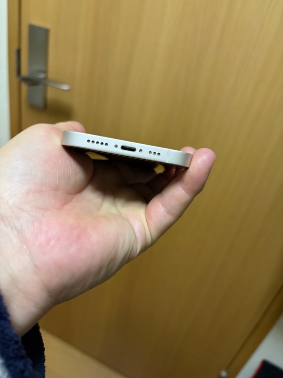 iPhone 13 128GB docomo（スマホ）の商品画像 - 査定依頼日：2026年2月23日 - 最高査定価格：28,000円