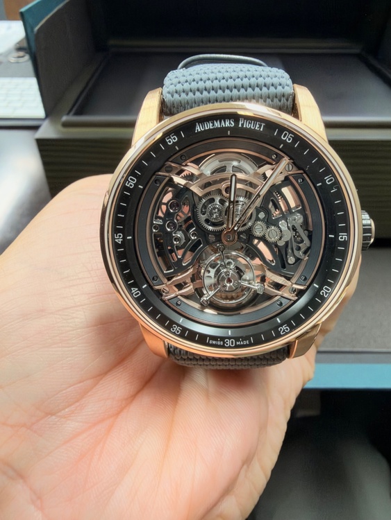 Code 11.59 by Audemars Piguet（高級時計）の商品画像 - 査定依頼日：2026年10月15日 - 最高査定価格：31,000,000円