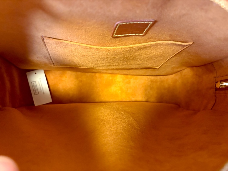 LOUIS VUITTON エピヴォルテール　ケニアブラウンM52438 新同品（ブランドバッグ）の商品画像 - 査定依頼日：2026年2月4日 - 最高査定価格：40,000円