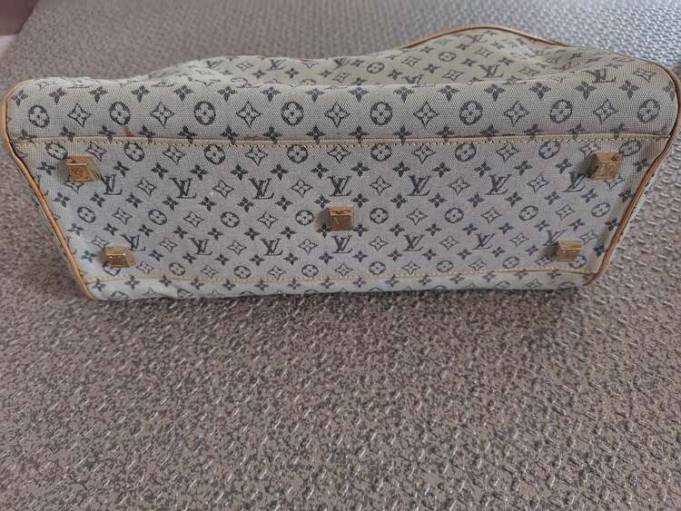 ルイヴィトン ルイヴィトン(その他) （ブランドバッグ）の商品画像 - 査定依頼日：2025年3月11日 - 最高査定価格：25,000円