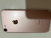 iPhone7（スマホ）の商品画像 - 査定依頼日：2022年2月1日 - 最高査定価格：3,000円