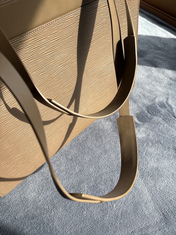 ルイヴィトン エピ （ブランドバッグ）の商品画像 - 査定依頼日：2026年1月7日 - 最高査定価格：50,000円