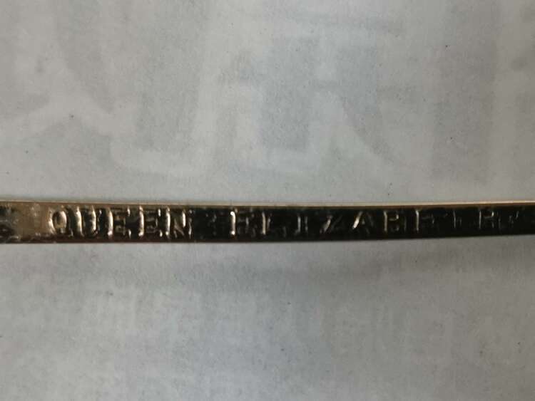 18kメガネフレーム（金・貴金属）の商品画像 - 査定依頼日：2025年3月6日 - 最高査定価格：100,000円