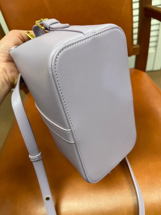 セリーヌ  （ブランドバッグ）の商品画像 - 査定依頼日：2025年3月13日 - 最高査定価格：100,000円