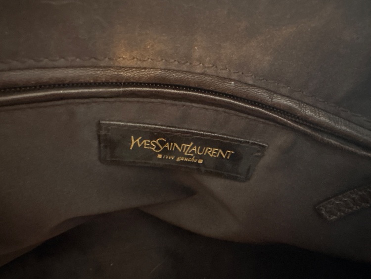 イブサンローラン  （ブランドバッグ）の商品画像 - 査定依頼日：2025年6月5日 - 最高査定価格：26,000円