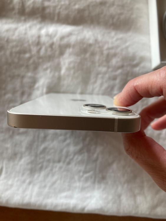 iPhone13 128GB MLND3J/A starlight（スマホ）の商品画像 - 査定依頼日：2025年11月20日 - 最高査定価格：43,000円