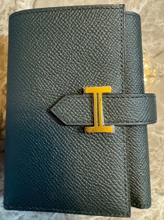 HERMES ベアンコンビネ 3つ折り（ブランド財布・小物）の商品画像 - 査定依頼日：2025年9月10日 - 最高査定価格：100,000円