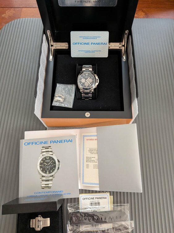 LUMINOR CHRONO 40MM（高級時計）の商品画像 - 査定依頼日：2026年10月11日 - 最高査定価格：1,100,000円