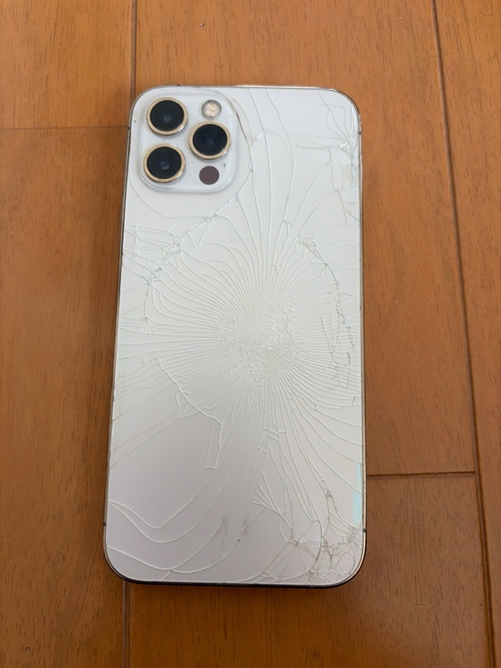 iPhone 12 Pro 512GB SIMフリー（スマホ）の商品画像 - 査定依頼日：2026年5月19日 - 最高査定価格：33,000円