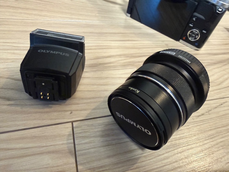 PEN-F（カメラ）の商品画像 - 査定依頼日：2025年11月29日 - 最高査定価格：90,000円