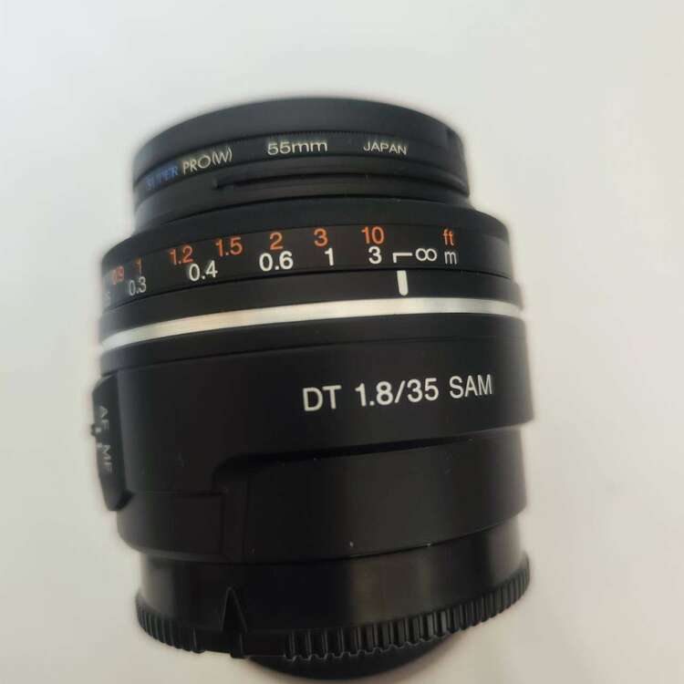 DT 35mm F1.8 SAM レンズ（カメラ）の商品画像 - 査定依頼日：2025年3月23日 - 最高査定価格：6,000円