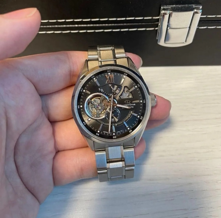 オリエントスター　モダンスケルトン（高級時計）の商品画像 - 査定依頼日：2025年11月19日 - 最高査定価格：25,000円