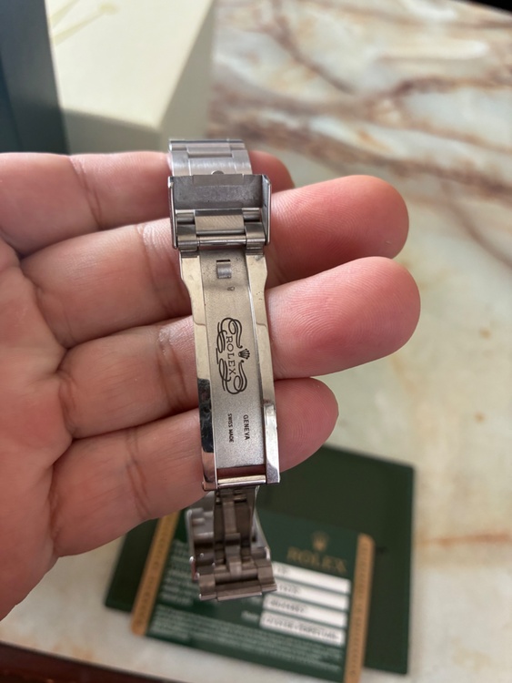 ロレックス エクスプローラー 21427（高級時計）の商品画像 - 査定依頼日：2026年4月3日 - 最高査定価格：100,000円