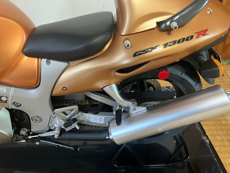 ディアゴスティーニ1/4スズキGSX1300R（フィギュア・プラモデル）の商品画像 - 査定依頼日：2025年6月1日 - 最高査定価格：30,000円