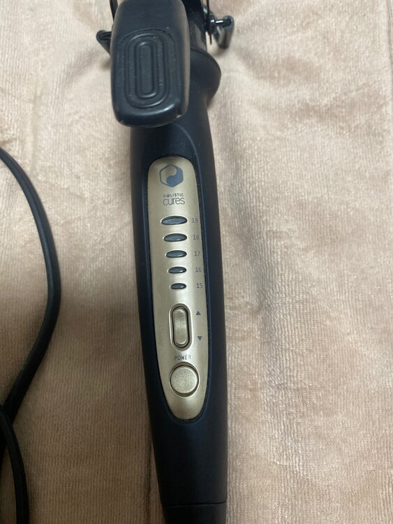 コテアイロン（株式会社クレイツ品か）（コスメ・美容・健康器具）の商品画像 - 査定依頼日：2025年2月16日 - 最高査定価格：950円