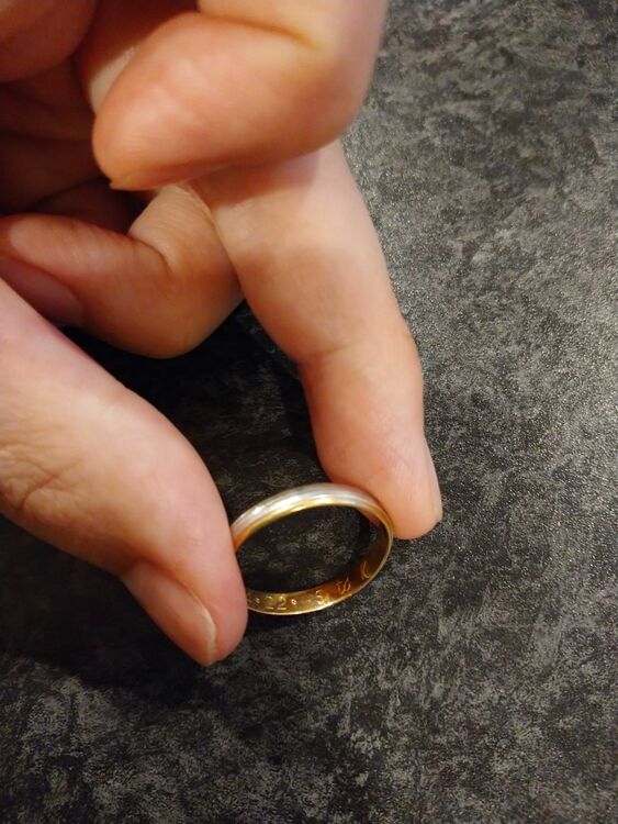 K18/Ptコンビリング（金・貴金属）の商品画像 - 査定依頼日：2025年8月14日 - 最高査定価格：100,000円