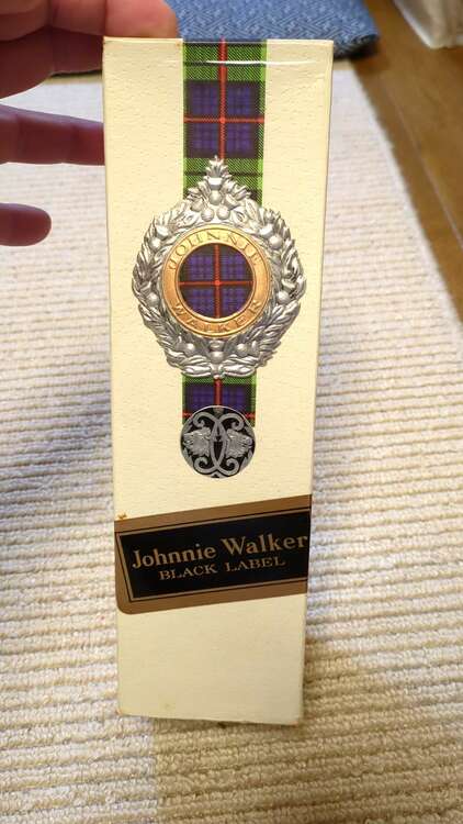 ウイスキー ジョニーウォーカー （お酒）の商品画像 - 査定依頼日：2025年2月8日 - 最高査定価格：10円