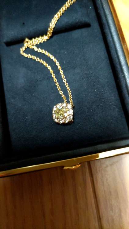 グラフイエローダイヤネックレス（宝石）の商品画像 - 査定依頼日：2023年8月14日 - 最高査定価格：80,000円