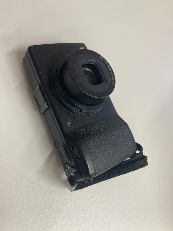 RICOH GR（カメラ）の商品画像 - 査定依頼日：2026年2月7日 - 最高査定価格：40,000円