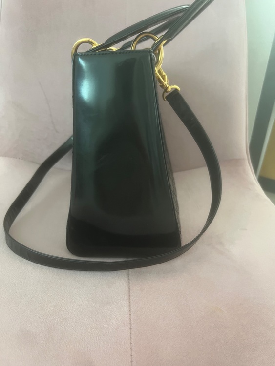 クリスチャンディオールパテントレザー（ブランドバッグ）の商品画像 - 査定依頼日：2025年8月3日 - 最高査定価格：250,000円