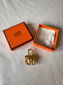 Hermès Elephant Cadena Gold Bag Charm エルメス エレファント（象）カデナ ゴールド バッグチャーム（ブランド財布・小物）の商品画像 - 査定依頼日：2026年8月26日 - 最高査定価格：70,000円